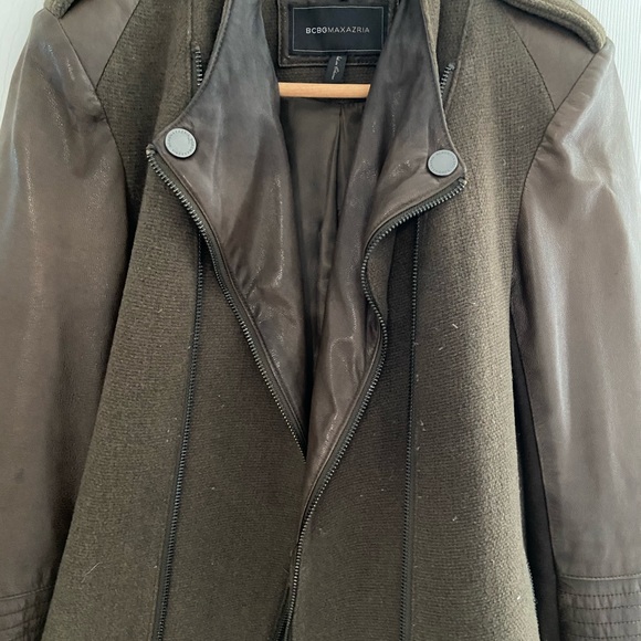 BCBG coat with leather sleeves - Picture 6 of 8